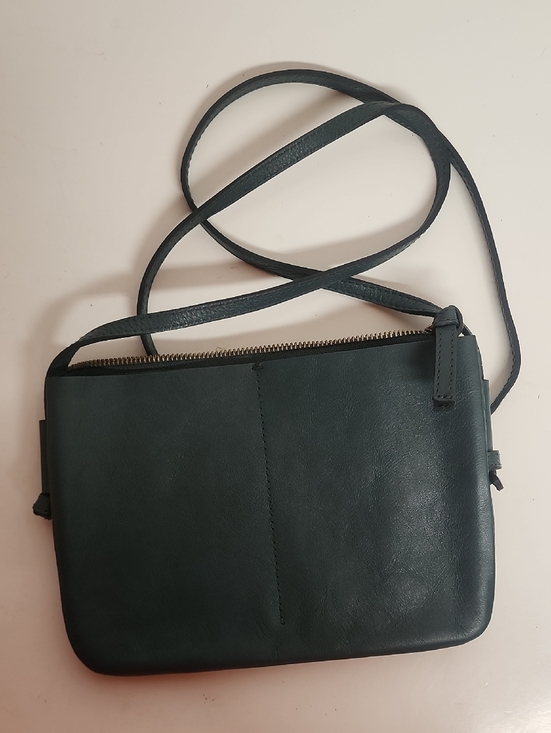 Madewell Handbags - Madewell Green Quality Leather Crossbody Bag Sleek Everyday Style Minimalist